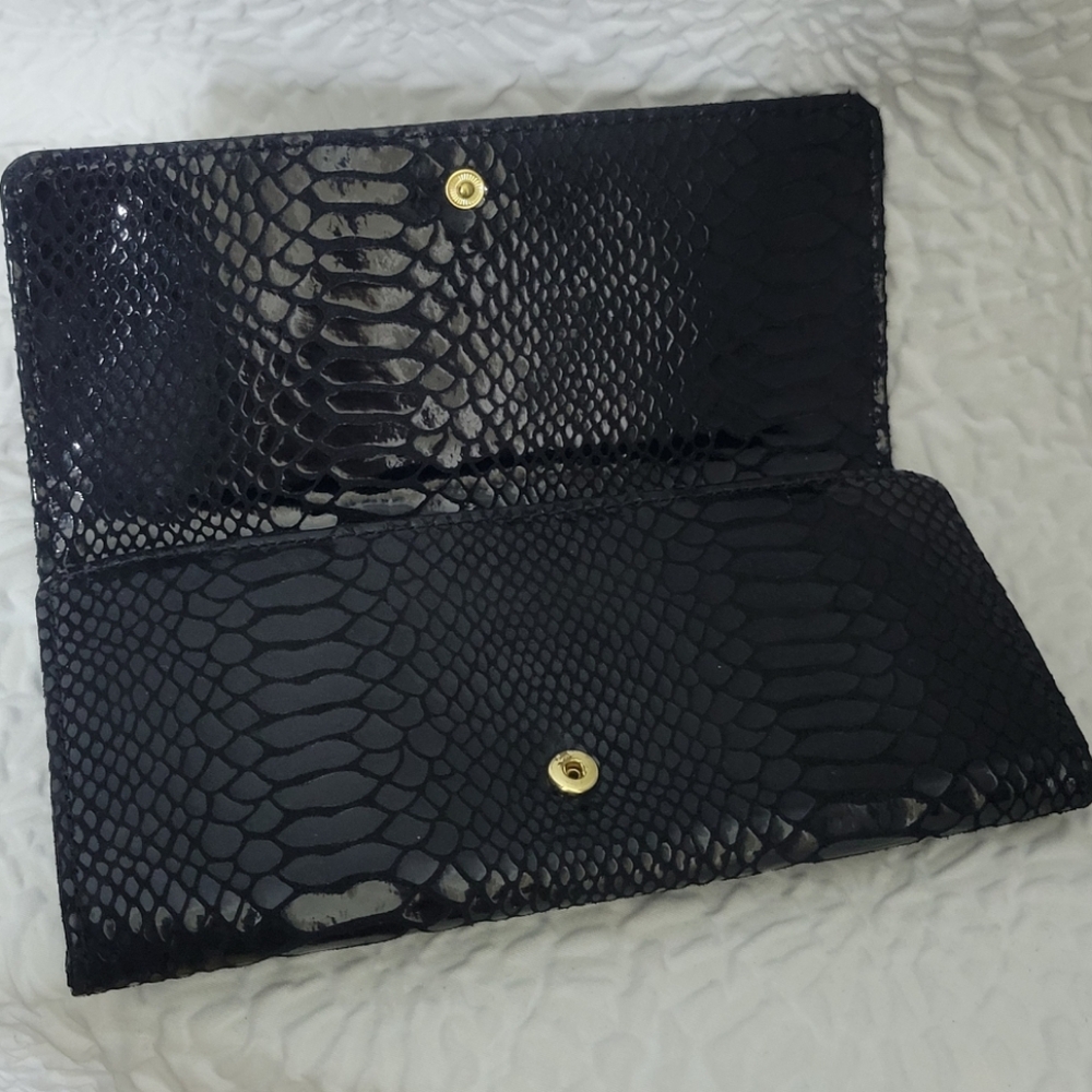 🪷Micheal Kors Fulton Python Wallet - Picture 6 of 11